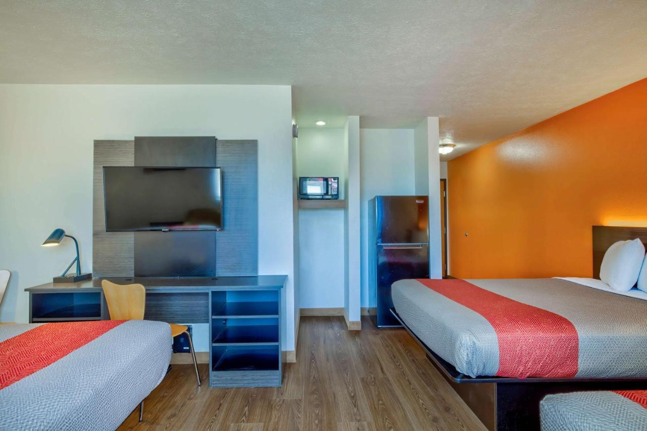 Motel 6-Percival, Ia Council Bluffs Eksteriør billede