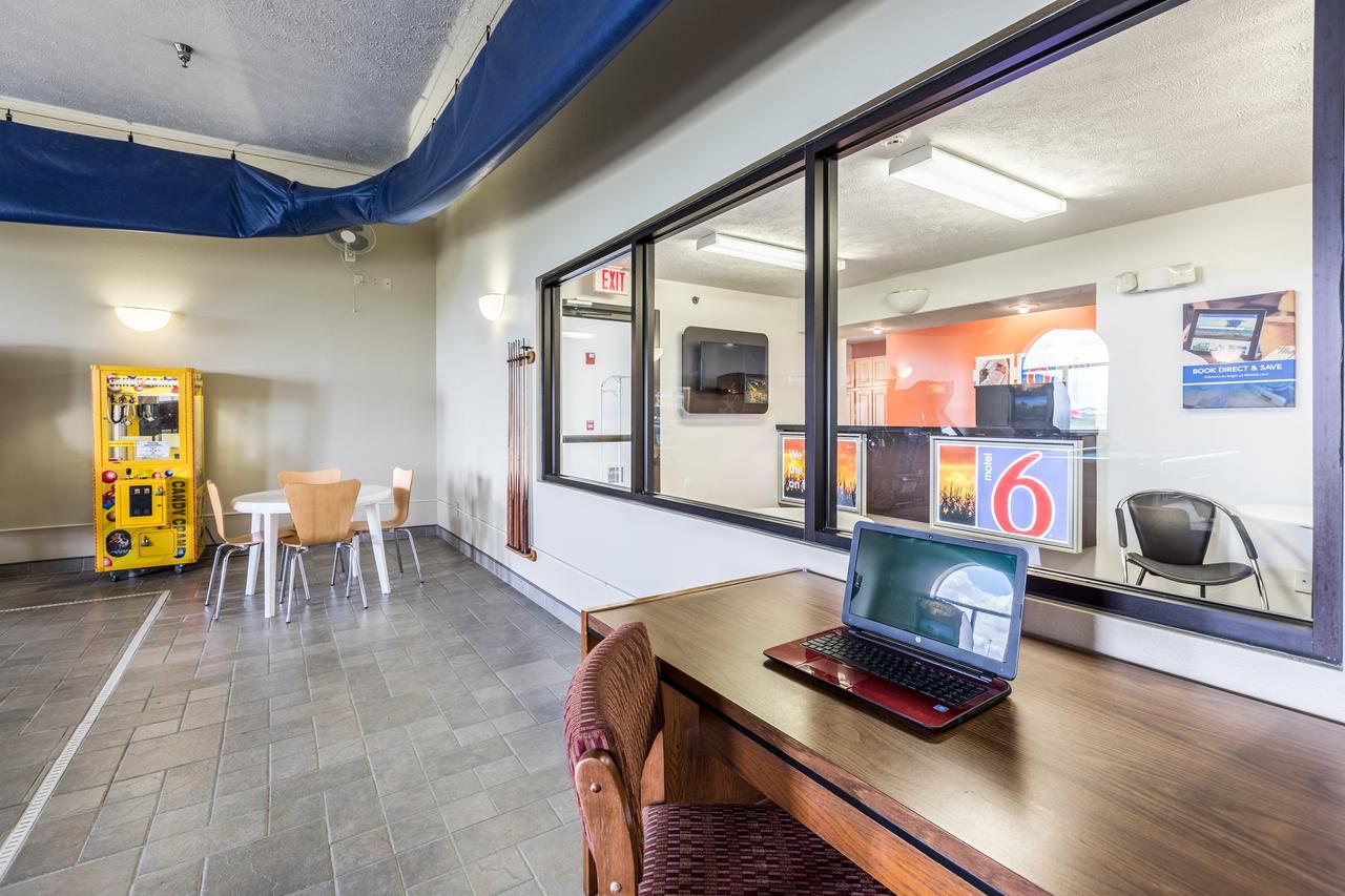 Motel 6-Percival, Ia Council Bluffs Eksteriør billede